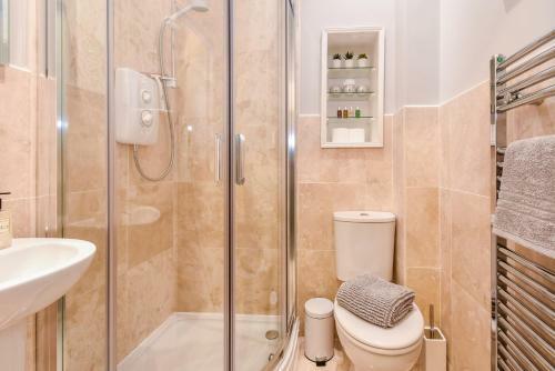 Saxon Rose Apartment