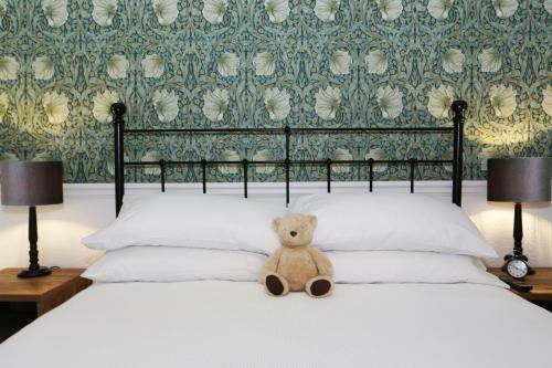 Bed & Breakfast The Bishop And The Bison