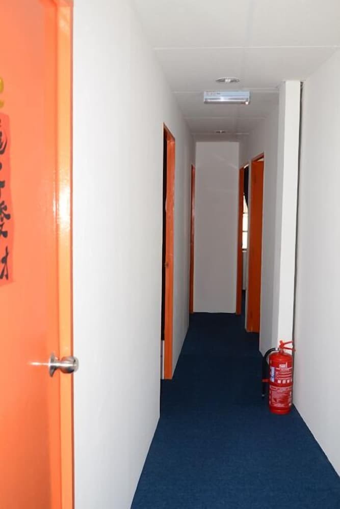 Hostal Submarine Guest House Central Market