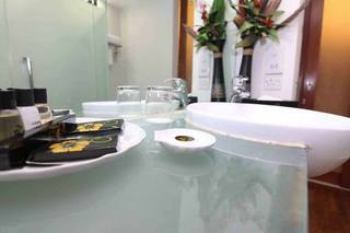 Peninsula Residence All Suite Hotel