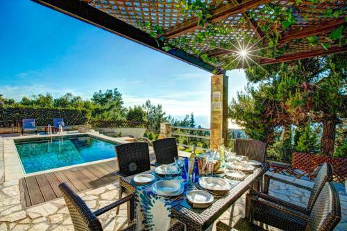 Agrilias Villa Sleeps 6 Pool Air Con Wifi