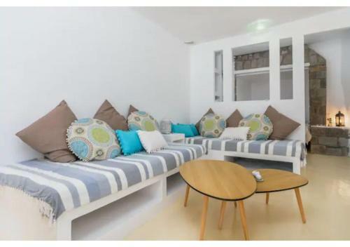 Almera Sea View Boat House