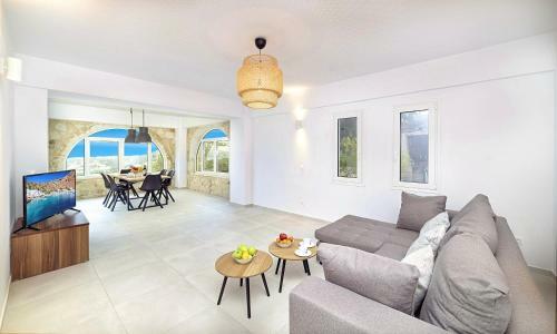 Cretan Family Villa Heated Pool