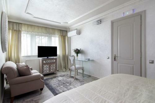 Black Diamond Luxury Villa Anavyssos In Athens