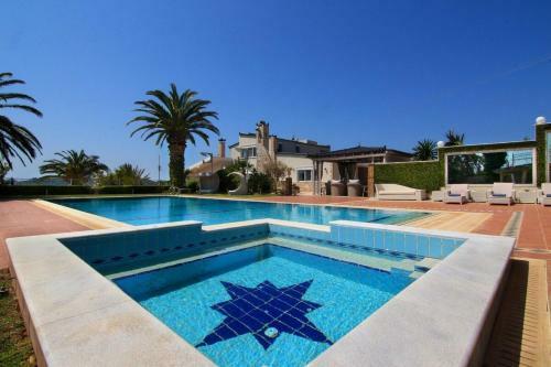 Black Diamond Luxury Villa Anavyssos In Athens