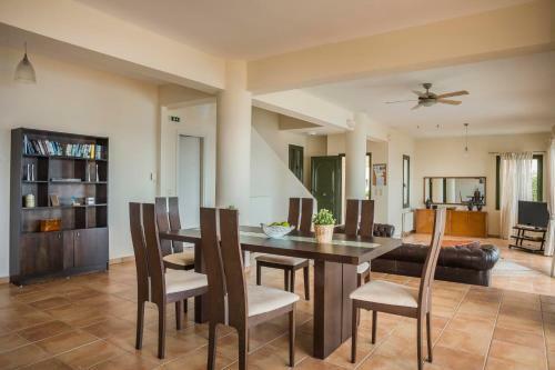 Anninata Villa Sleeps 5 With Pool Air Con And Wifi