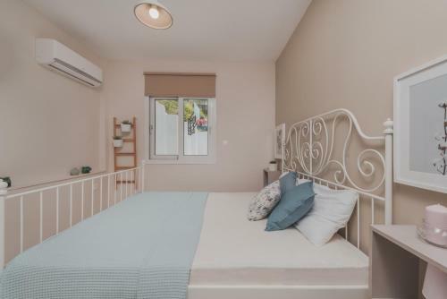 Astarte Villas - Villa Siesta With Private Pool