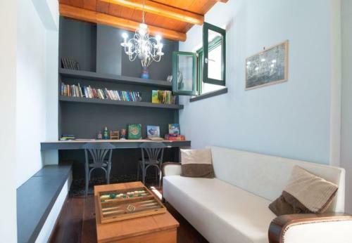 Armenoi Villa Sleeps 6 With Pool And Air Con