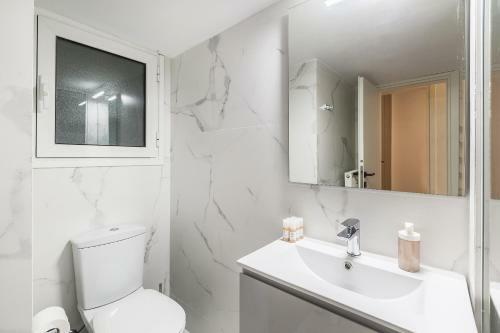 Stylish Formionos Apartment