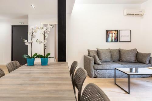 Stylish Formionos Apartment