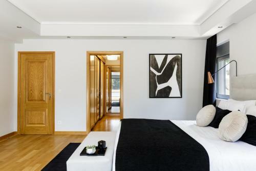 Eos Urban Villa By Upstreet