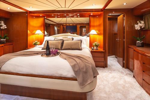 M/y Efmaria