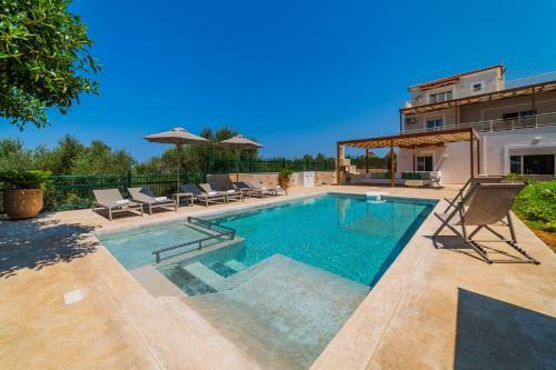 Estella Villa With Pool, Children Area, Bbq & Magnificent Views!