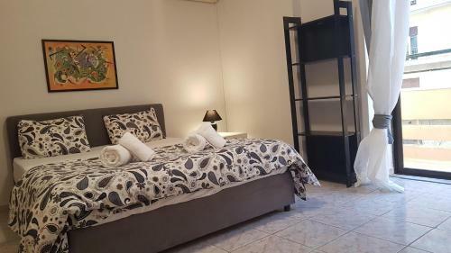 Palette Apartment Champagne - Athens Center, 6 Bd, 3 Bath