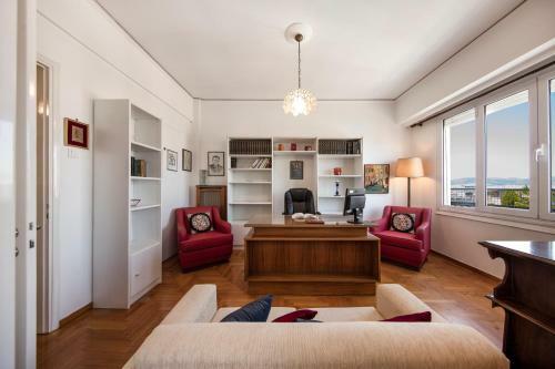 Archaelogical Museum / Downtown Elegant Apartment