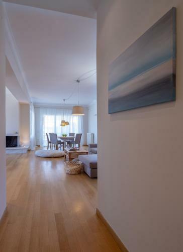 Rhea - Glyfada Sea View Apartment