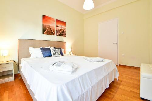 Athenian Sunny Apartment