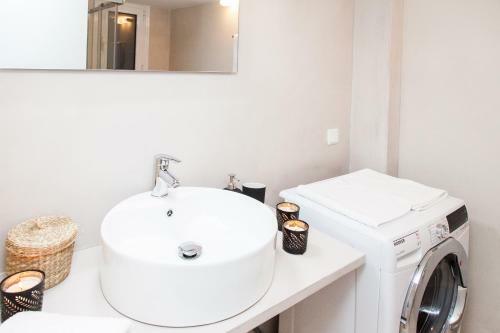 Apartamento Modern, Glamorous Apt In Athens Dt (2beds/2baths)
