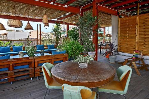 Apartamento Upscale Studio With Amazing Lush Terrace
