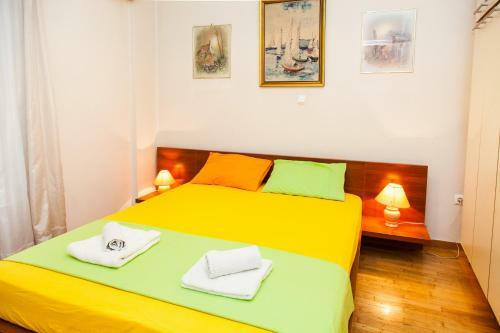 Vintage Apartment In Downtown Athens!