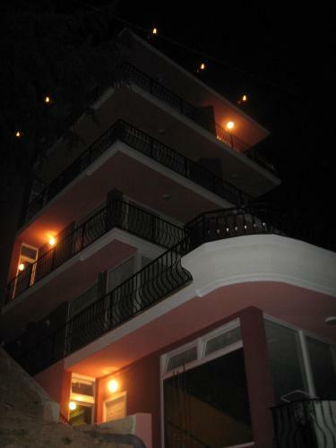 Villa Eros Apartments