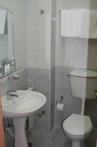 Hotel Tourist - Metropol Lake Resort