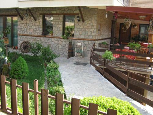 Hostal Risto's Guest House