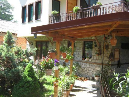 Hostal Risto's Guest House