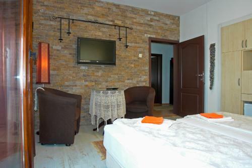 Eke Irin Apartments