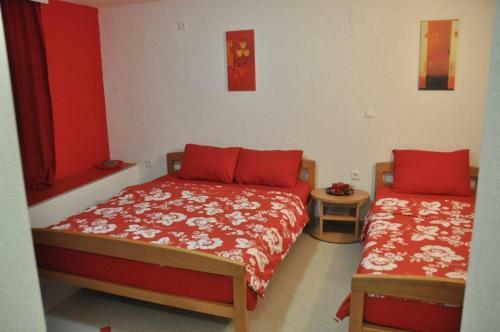 Hostal Nasteski Guest Rooms