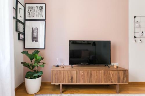Delightful 1bd Apartment In Plaka By Upstreet