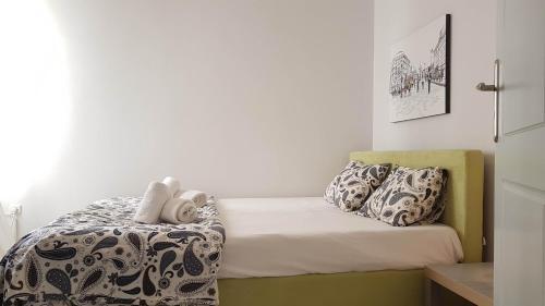 Palette Apartment Carmine - Athens Center, 6 Bd, 3 Bath