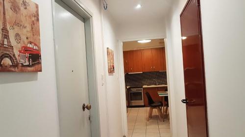 Palette Apartment Carmine - Athens Center, 6 Bd, 3 Bath