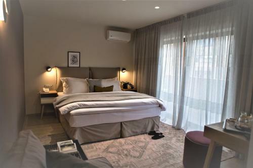 Hotel Mirivili Rooms & Suites