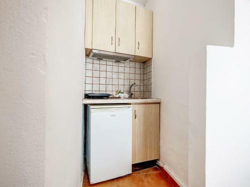Pretty Apartment In Therma With Balcony