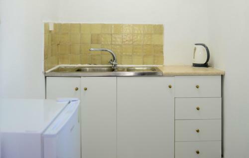Hostal Room In Apartment - Corfu Room Apartments