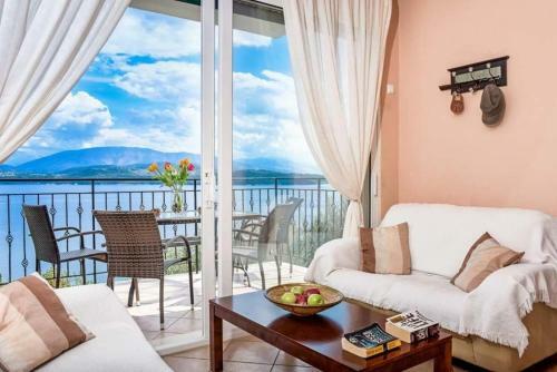 Agios Stefanos Sinion Villa Sleeps 6 Pool Air Con
