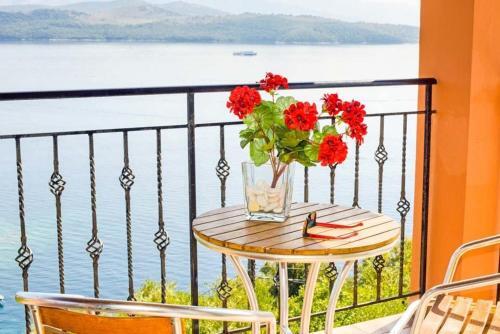Agios Stefanos Sinion Villa Sleeps 6 Pool Air Con