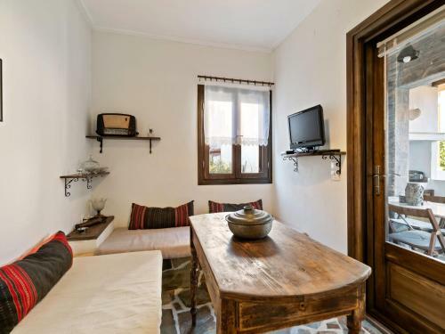 Cosy Apartment In Agios Nikolaos With Garden