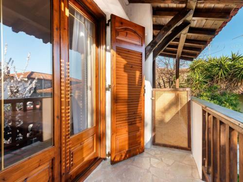 Cosy Apartment In Agios Nikolaos With Garden