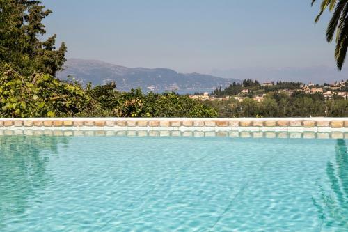 Agios Vlasios Villa Sleeps 8 With Pool And Air Con