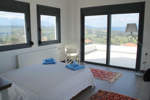 Agios Pavlos Villa Sleeps 8 With Pool And Air Con