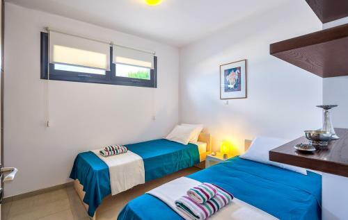 Agios Pavlos Villa Sleeps 8 With Pool And Air Con
