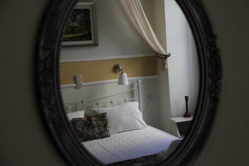 Hostal Fiera Guesthouse