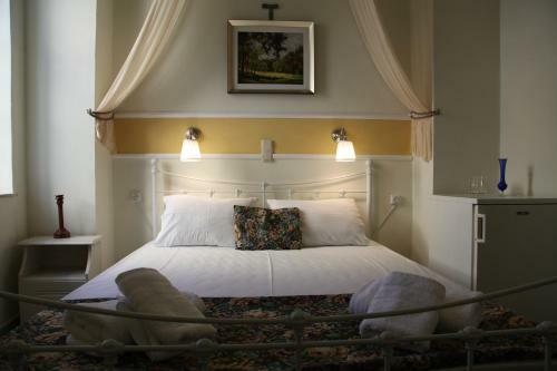 Hostal Fiera Guesthouse
