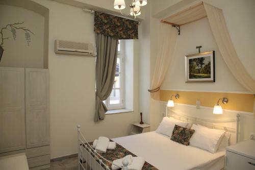 Hostal Fiera Guesthouse