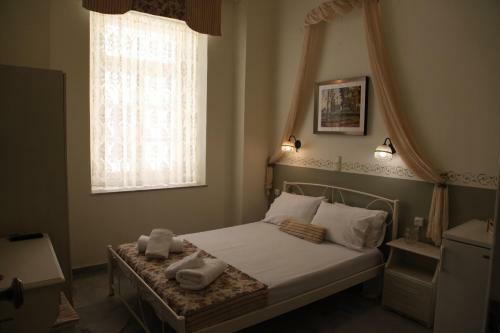 Hostal Fiera Guesthouse