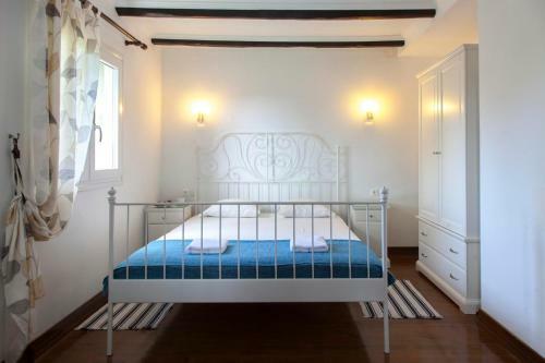 Fterno Villa Sleeps 2 With Pool Air Con And Wifi