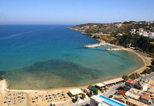 Gavalochori Villa Sleeps 13 With Pool And Air Con