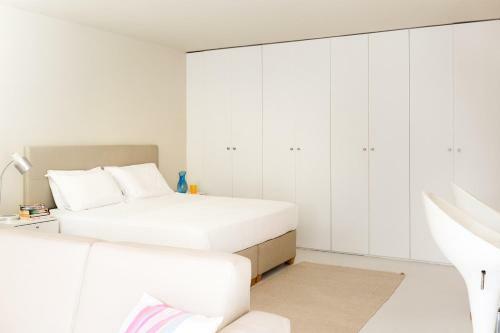 Geromonachos Villa Sleeps 14 With Pool Air Con And Wifi